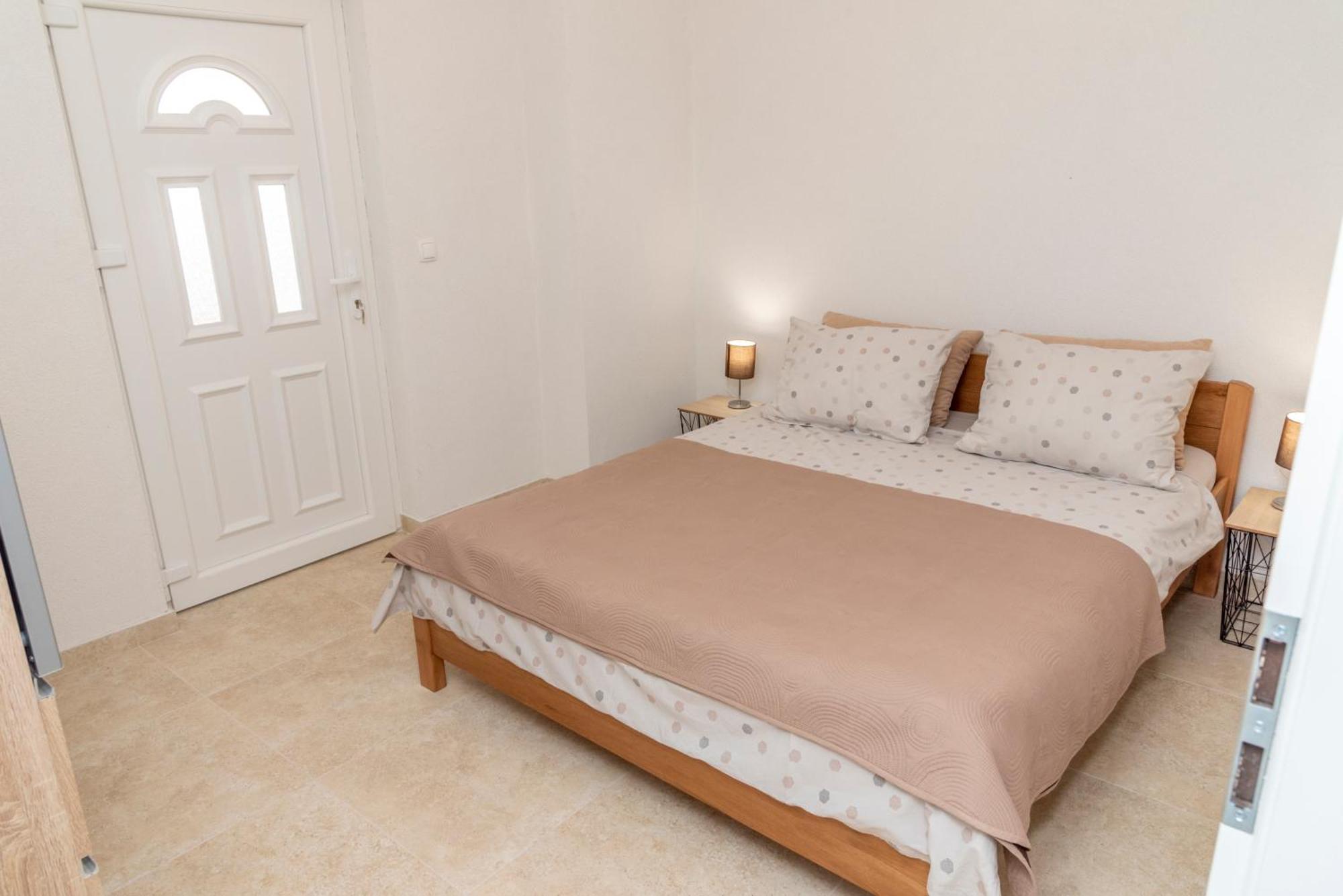 Apartman Sonia Apartment Nin Bagian luar foto